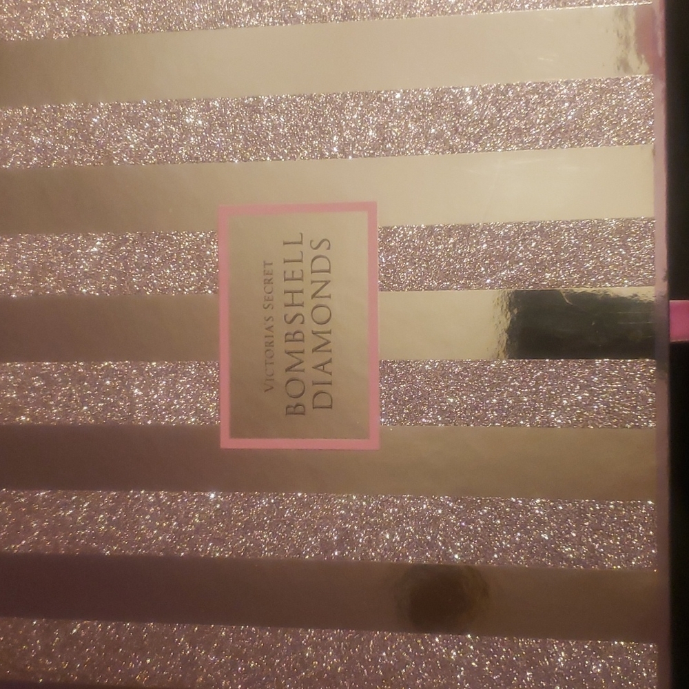 VS Bombshell Diamonds lotion & body wash